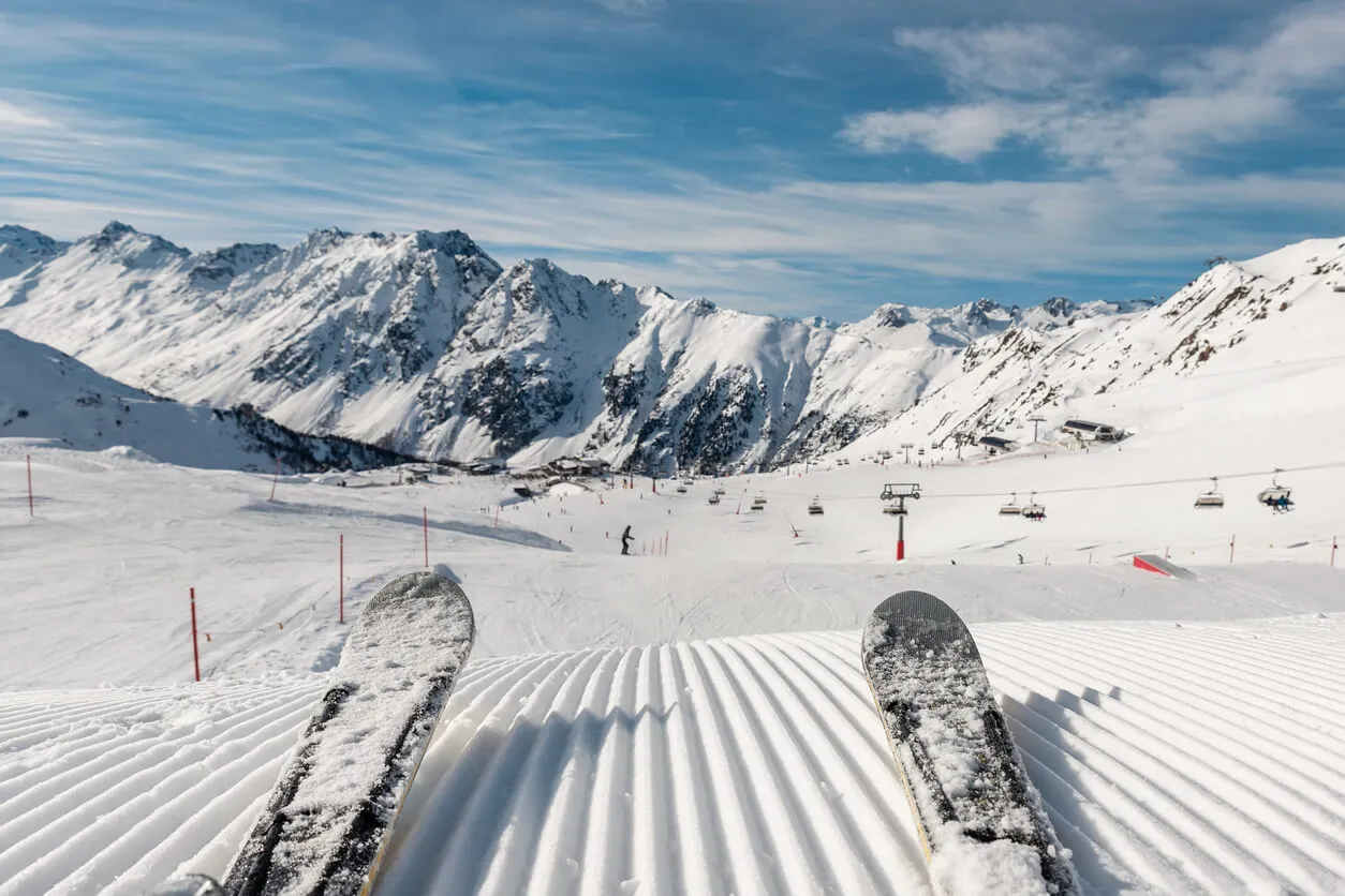 Skiën beginners gids: van eerste stap tot zelfstandig de berg af