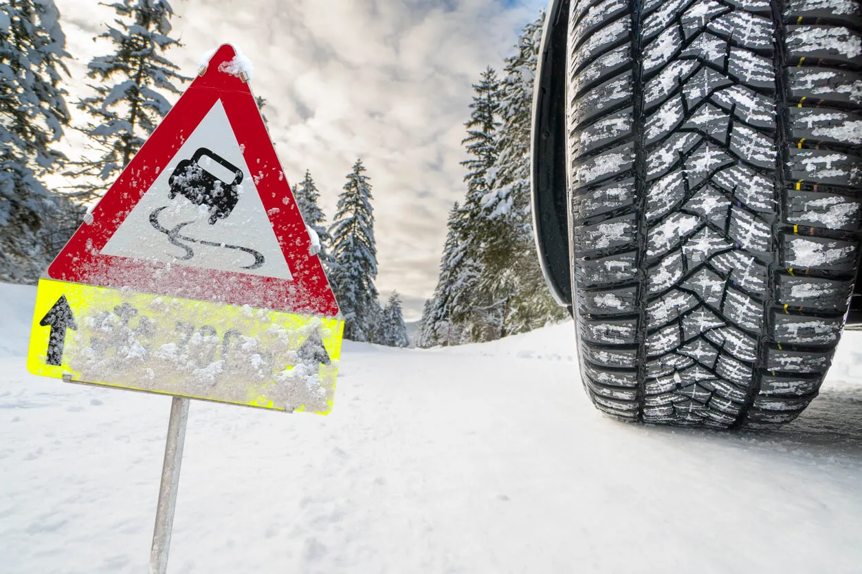 Winterbanden skigebied: regels, boetes en praktische tips